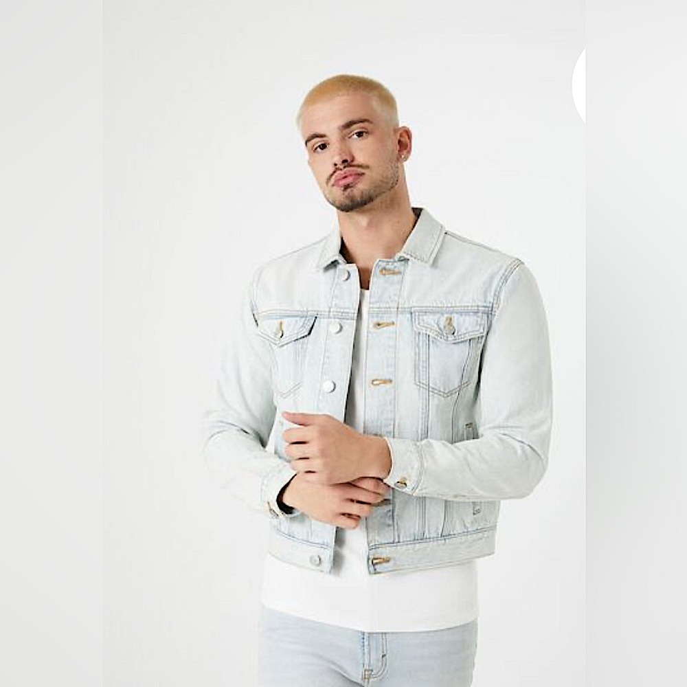MENS Forever 21 Denim Trucker Jacket!